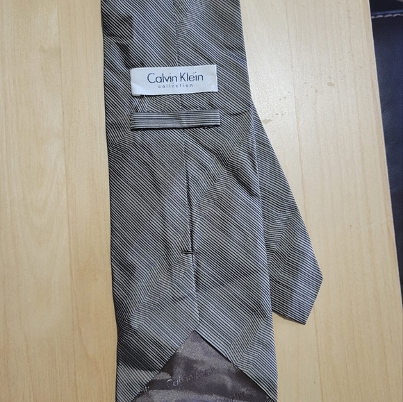 Calvin Klein Tie - Picture 1 of 2